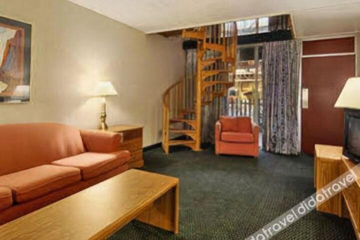 Days Inn Danville Conference Center