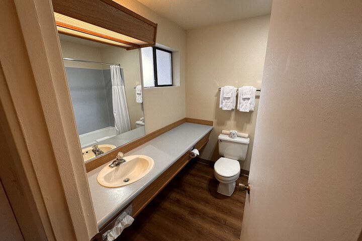 Room 63 of 181