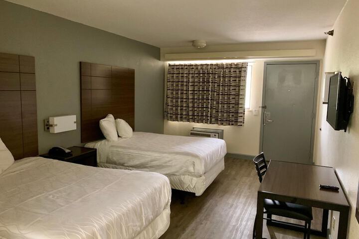 Room 11 of 43