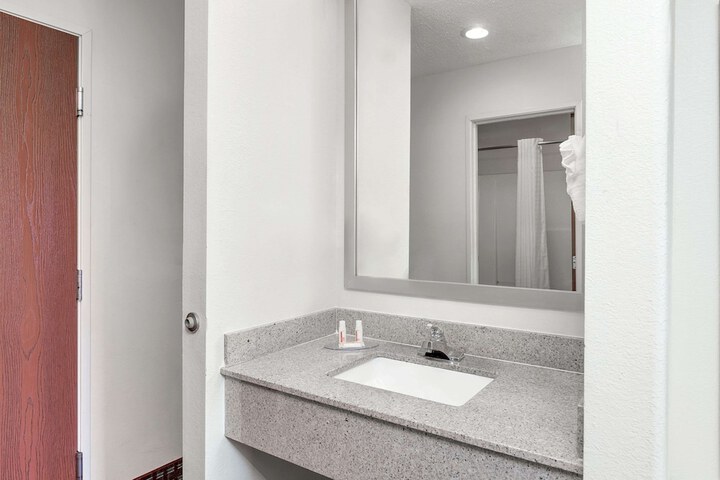 Room 12 of 12
