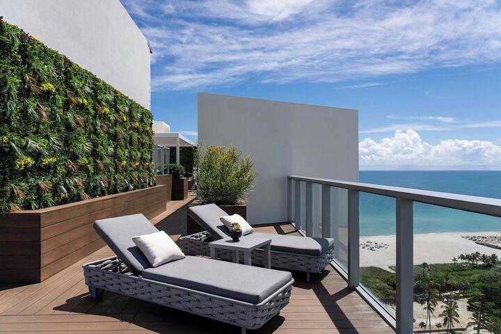 W South Beach