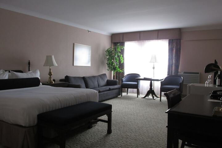 Room 13 of 52