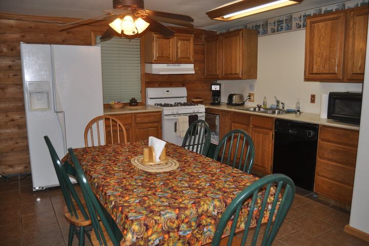 Daniels Lake Lodge B & B