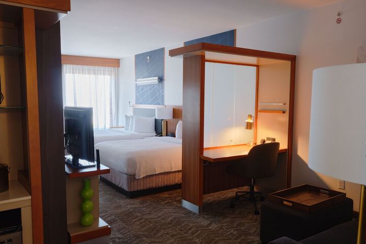 Room 16 of 30