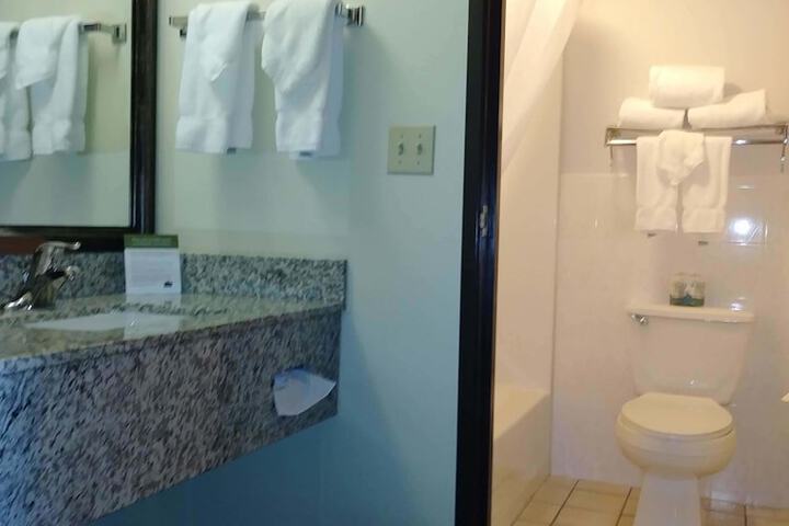 Room 35 of 67