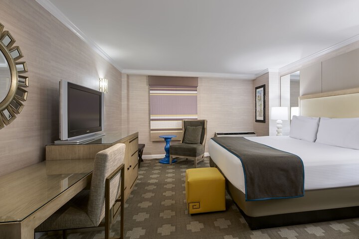 Room 32 of 97