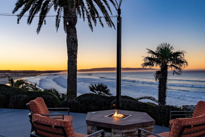 SeaCrest OceanFront Hotel