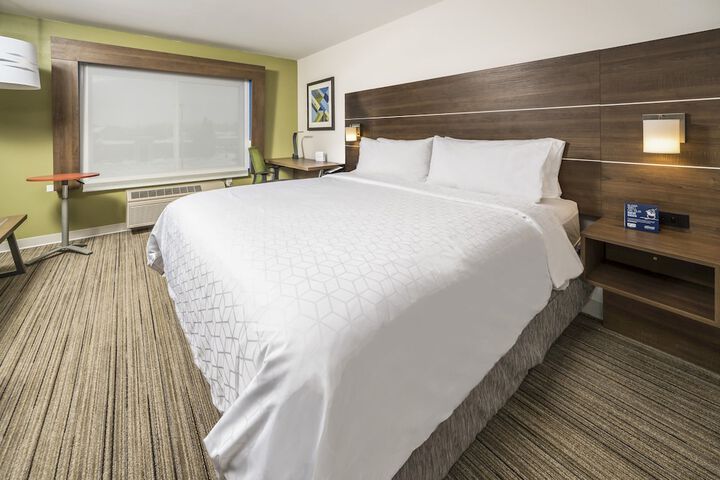 Holiday Inn Express Chicago NW - Vernon Hills by IHG
