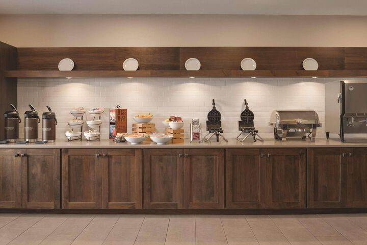 Country Inn & Suites by Radisson Galena, IL