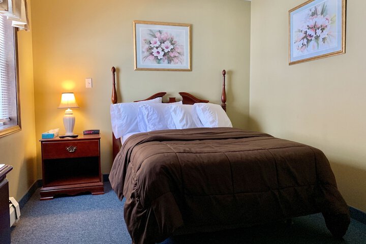 Room 25 of 42