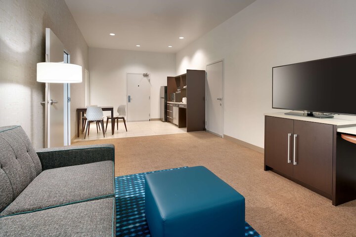 Room 25 of 50