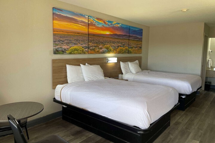 Room 9 of 10