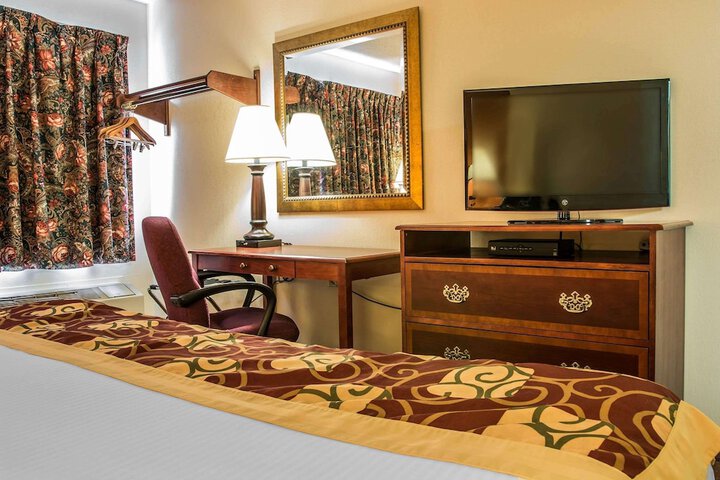 Room 26 of 32
