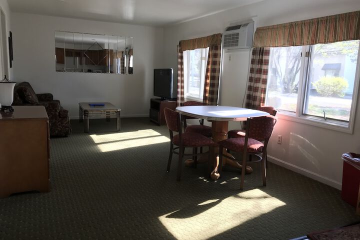 Room 43 of 71