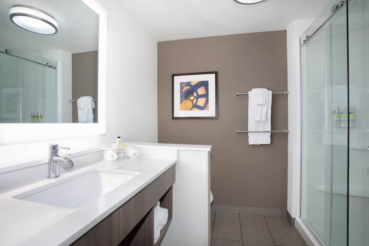 Room 18 of 36