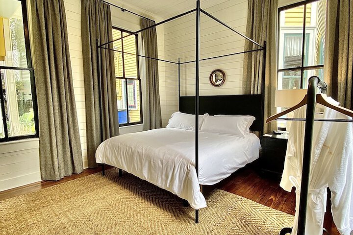 Coppersmith Inn B & B