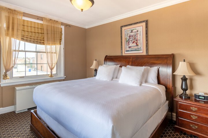Room 10 of 62