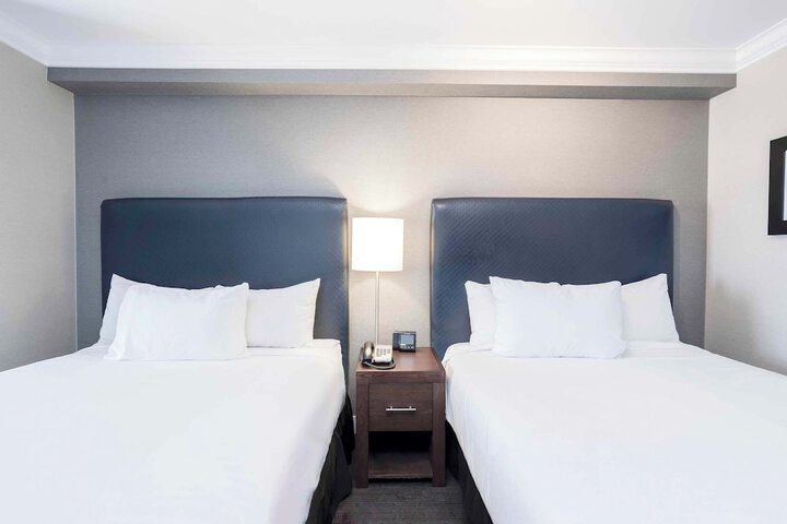 Sandman Signature Prince George Hotel