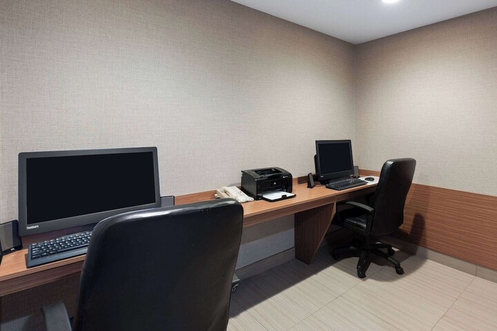 Business Center 57 of 57