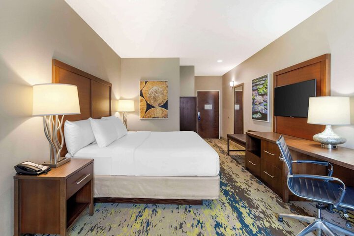 Room 20 of 34