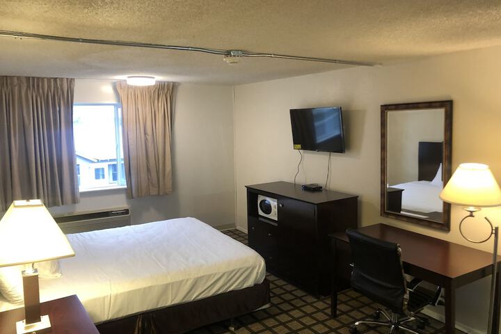 Room 14 of 17