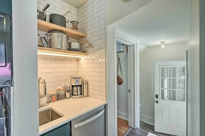 Historic Illinois Home Near Mississippi River