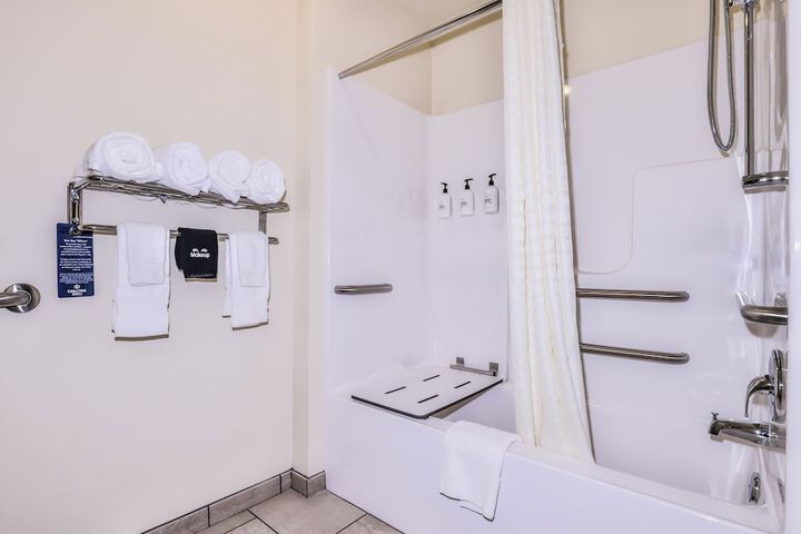 Cobblestone Hotel & Suites - Monte Vista