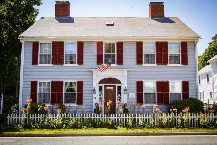Sally Webster Inn