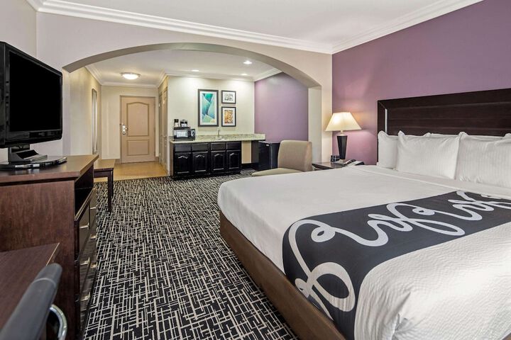 Room 13 of 30