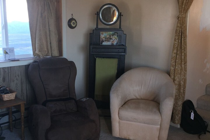 Room 16 of 46