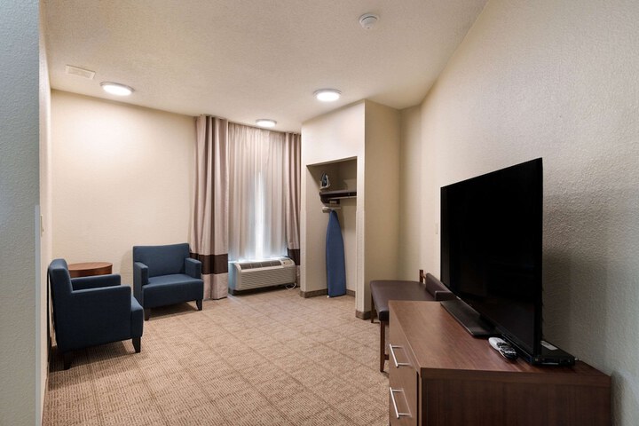 Room 45 of 68