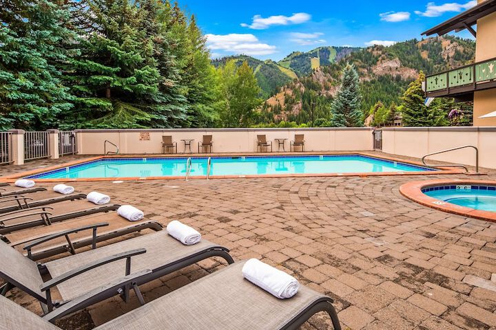 Best Western Tyrolean Lodge