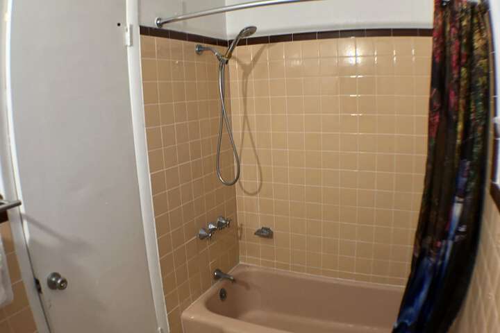 Room 44 of 154
