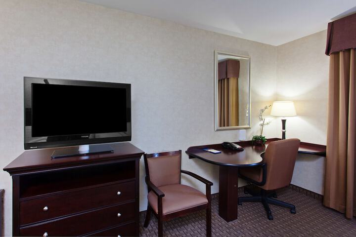 Room 19 of 32