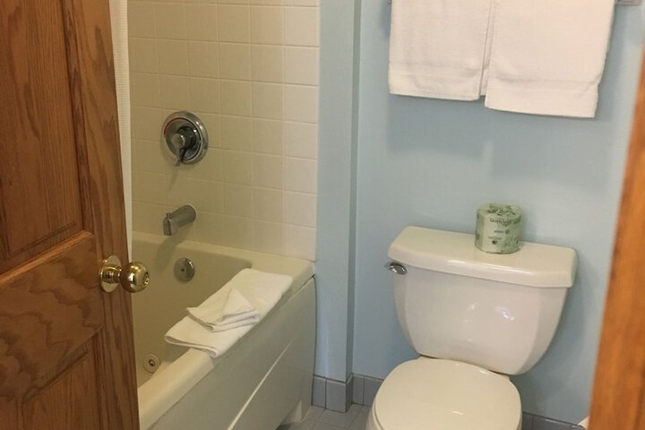 Room 7 of 19