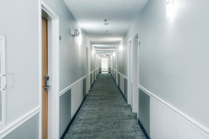 Ballroom/Hall 24 of 25