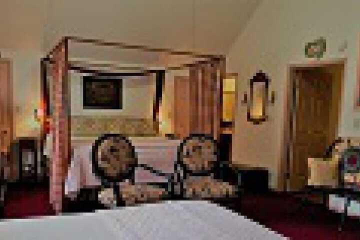 Room 28 of 34