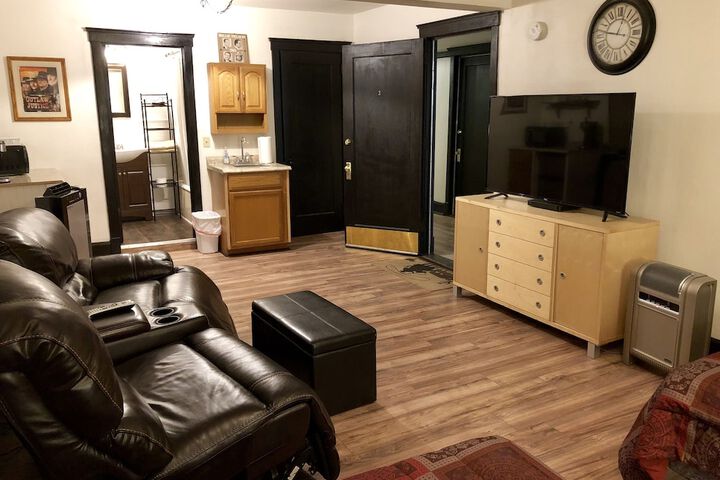 Room 33 of 55