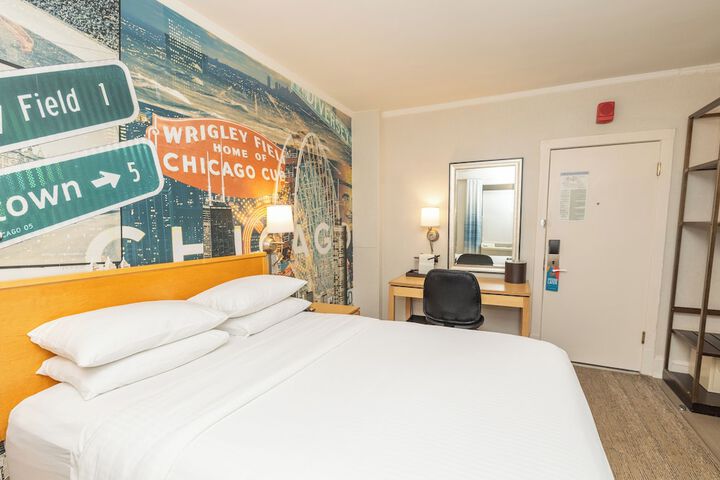 Room 33 of 40