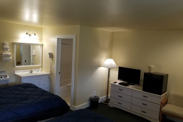 Captains Quarters Motel