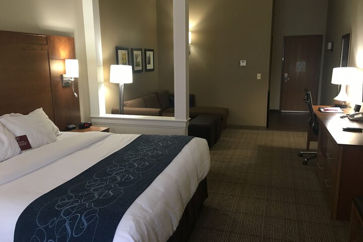 Room 45 of 77