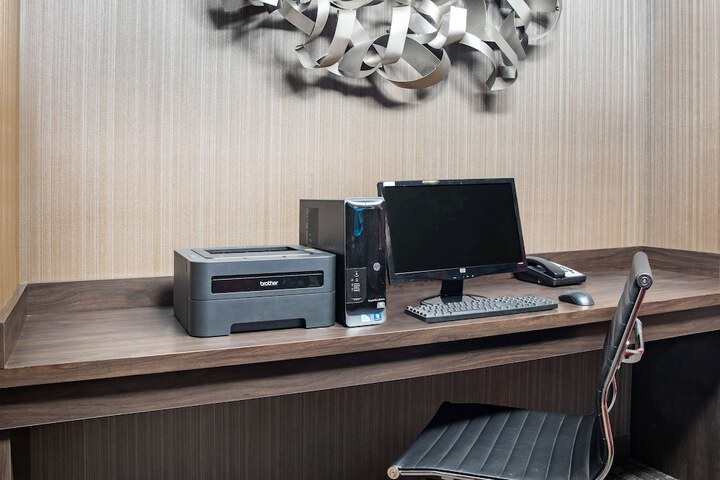 Business Center 15 of 15