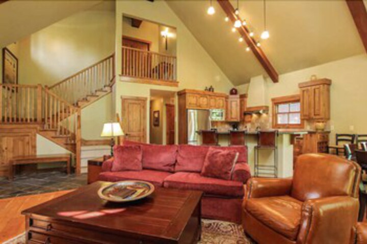 Discovery Chalet 374 - Three Bedroom Cabin