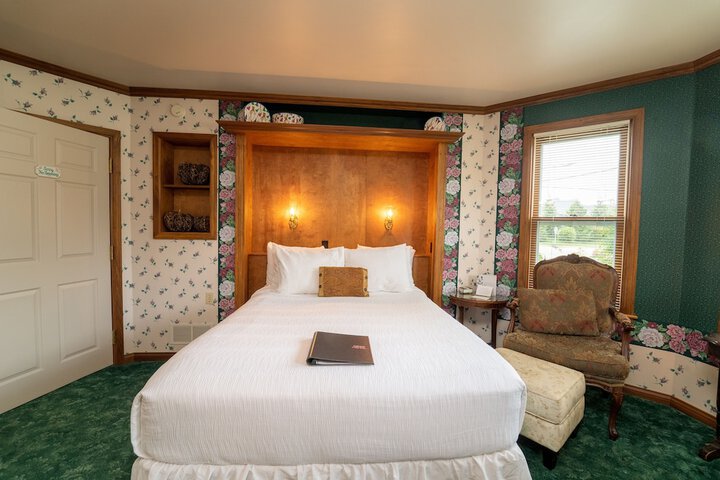 Room 74 of 129