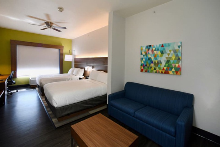 Room 12 of 42