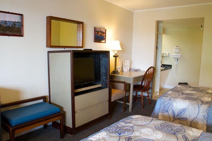 Room 12 of 28