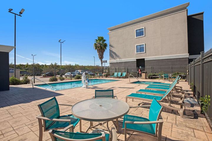 Pool 5 of 29