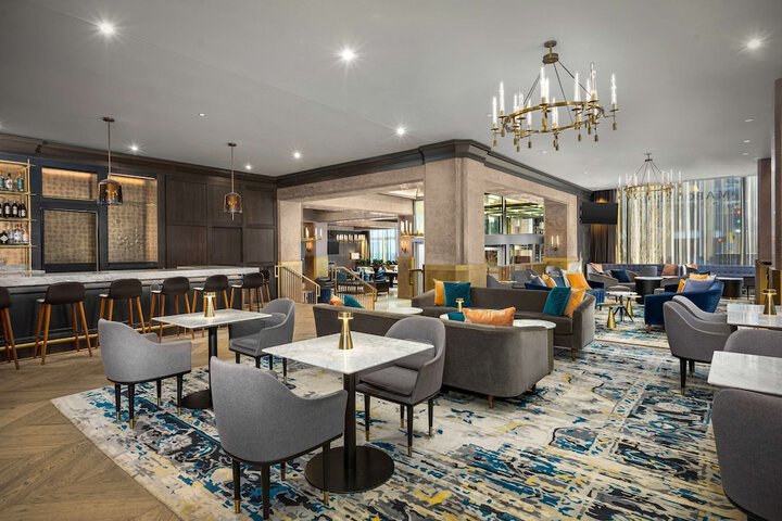 The Marquette Hotel Curio Collection by Hilton