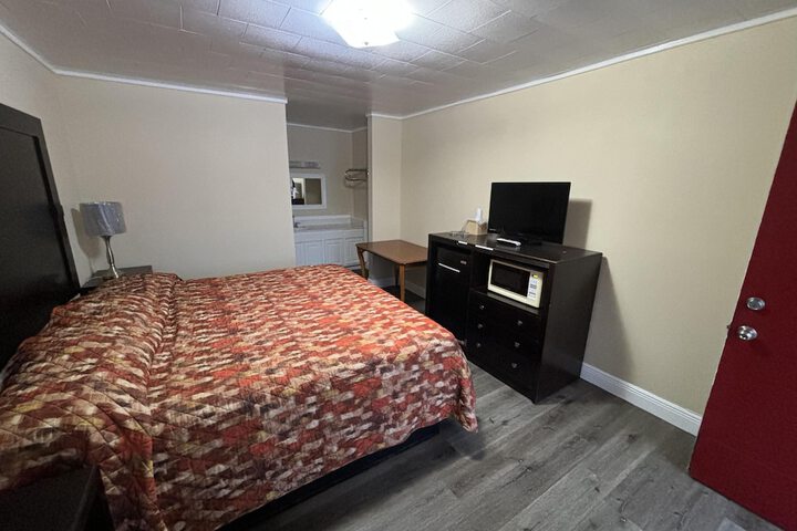 Room 18 of 22