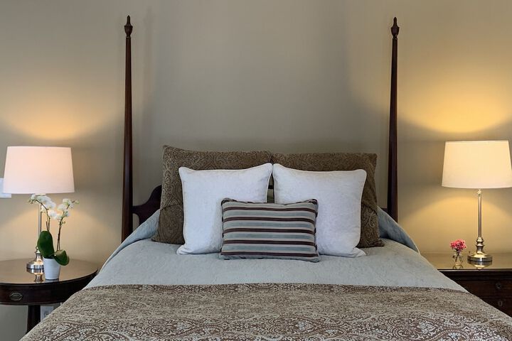 1795 Acorn Inn B & B